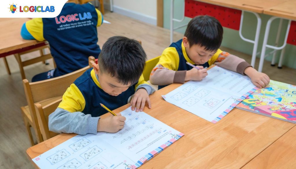 Tự học và tự lập - những kỹ năng cần thiết trong hành trang cho năm học mới của bé