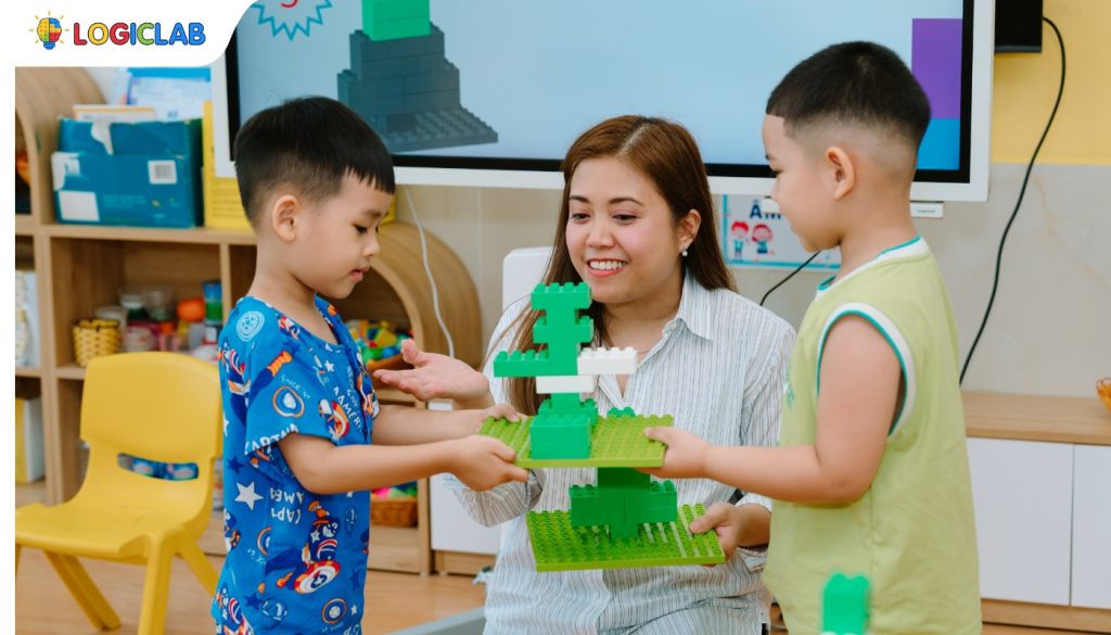 Lớp học Toán tư duy