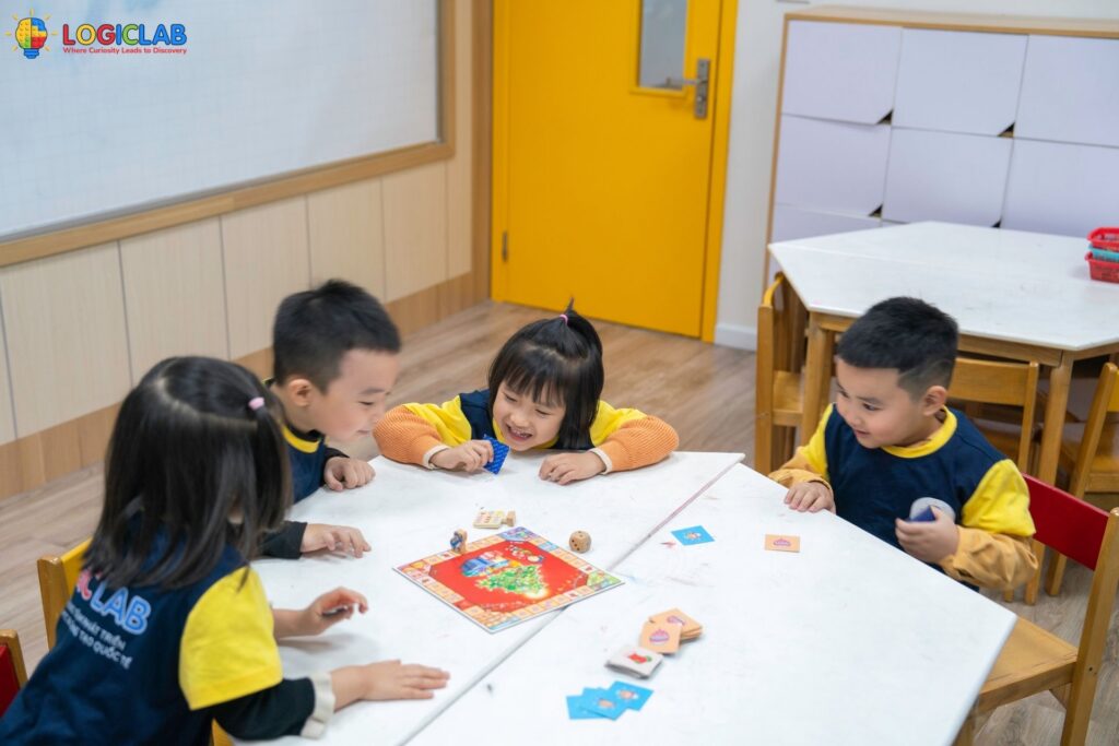 Vì sao nên cho trẻ học toán tư duy trước khi vào lớp 1?