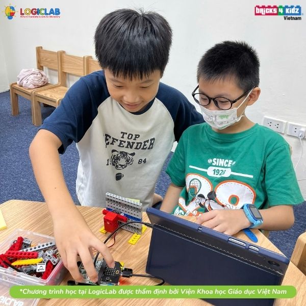 Chương trình lớp học STEAM LEGO tại Bricks 4 Kidz®
