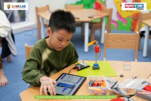 STEAM lập trình giúp trẻ học tư duy thông qua các dự án.