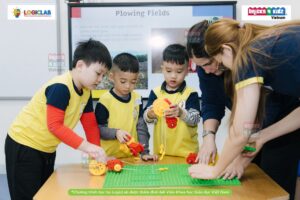 STEM lớp 2 giúp trẻ phát triển tư duy toàn diện.