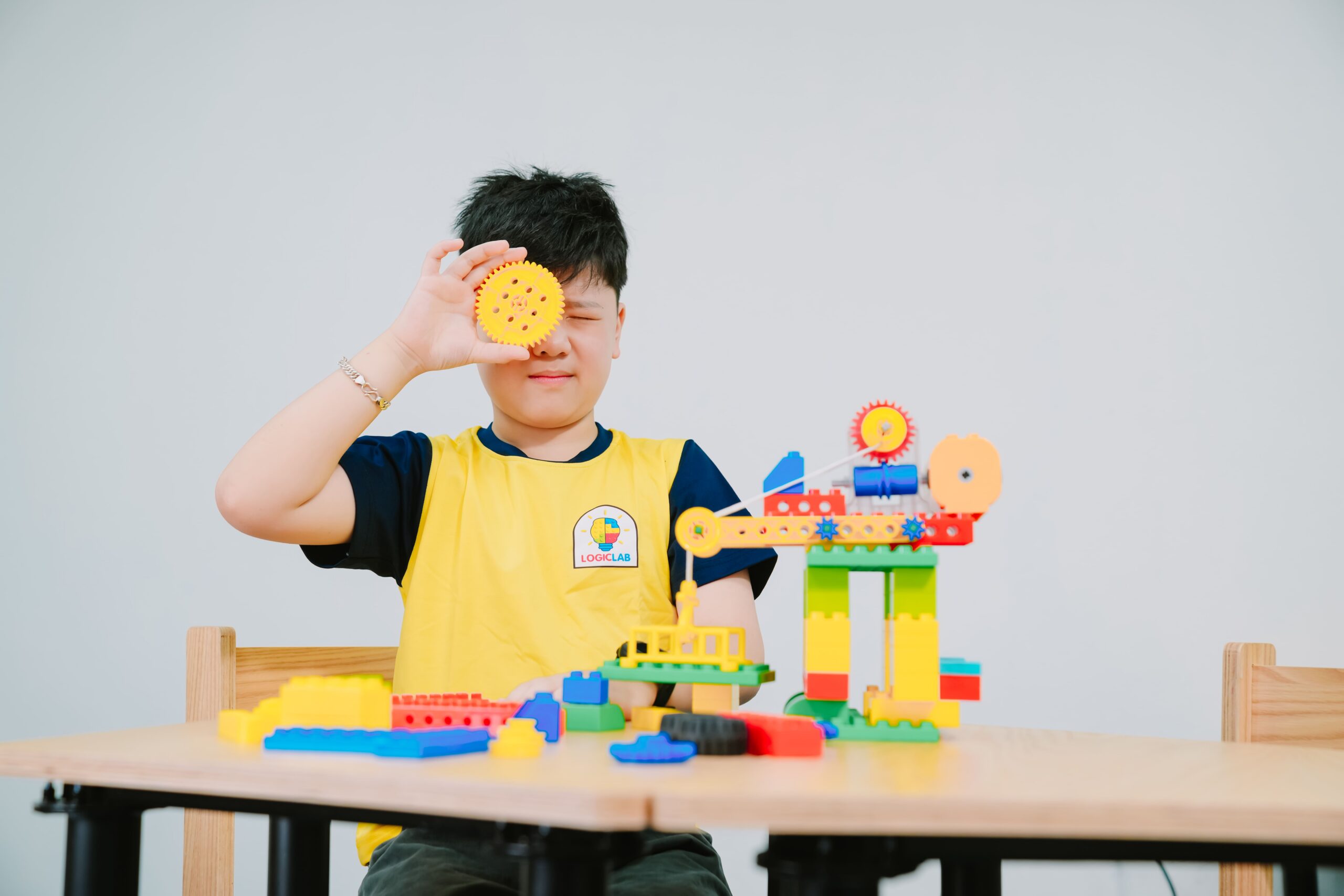 STEM Lớp 4: Hoạt Động, Sản Phẩm Và Giáo Án Phù Hợp Cho Học Sinh Tiểu Học