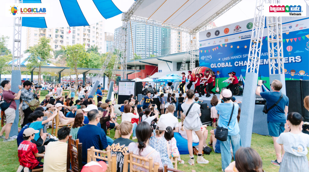 Không khí sự kiện Hội Chợ Mùa Xuân Trường UNIS Hà Nội (UNIS Spring Fair 2026)