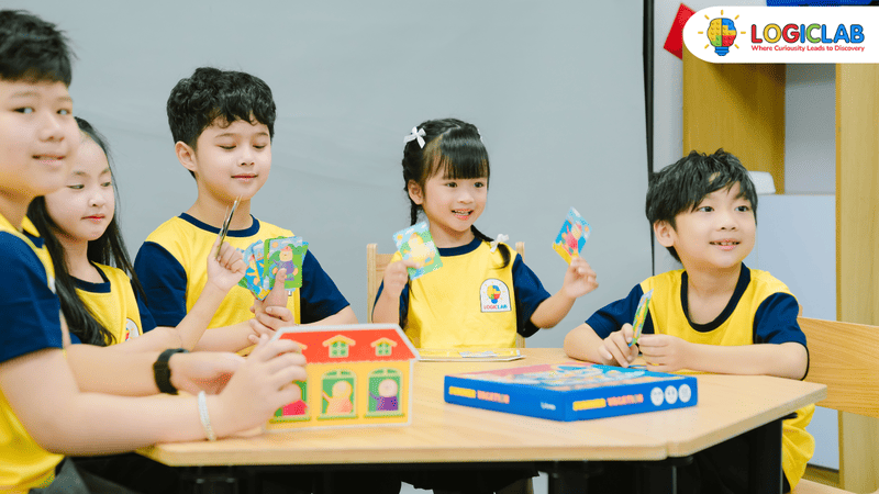 Tại Logic Math, trẻ được học cách quan sát, kích thích trí tò mò và khuyến khích đặt câu hỏi